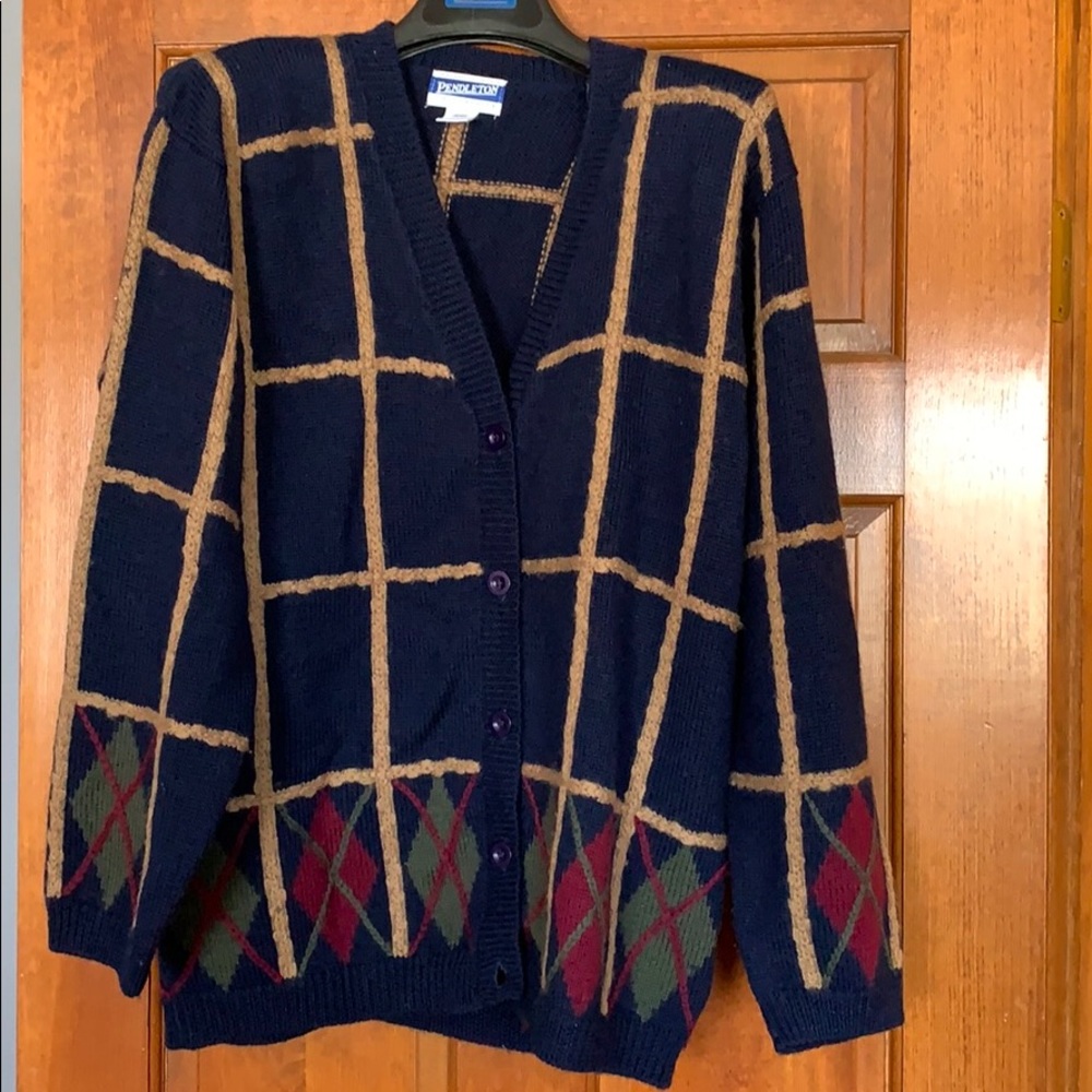 Virgin wool sweeter.